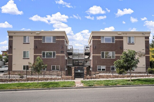 Photo - Updated Apartment in The Heart of Jefferson Park Unit 4
