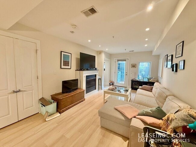 Photo - 1200 Monroe St NW Unit #A