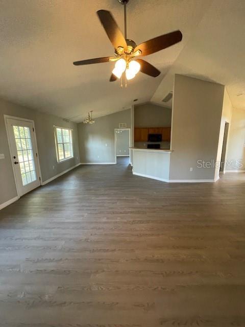 Photo - 48 Renworth Ln
