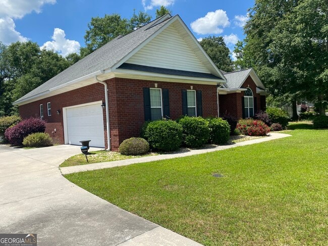 Photo - 418 Myrtle Crossing Ln