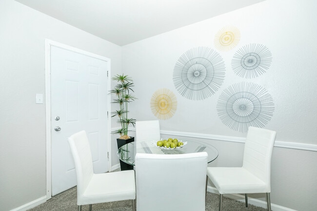 Cozy Dining Room