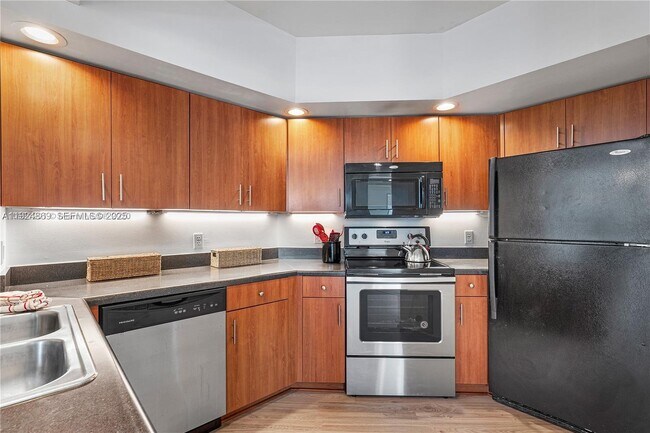 Photo - 100 N Federal Hwy Unit 643