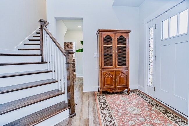 Photo - 111 Rosecroft Dr