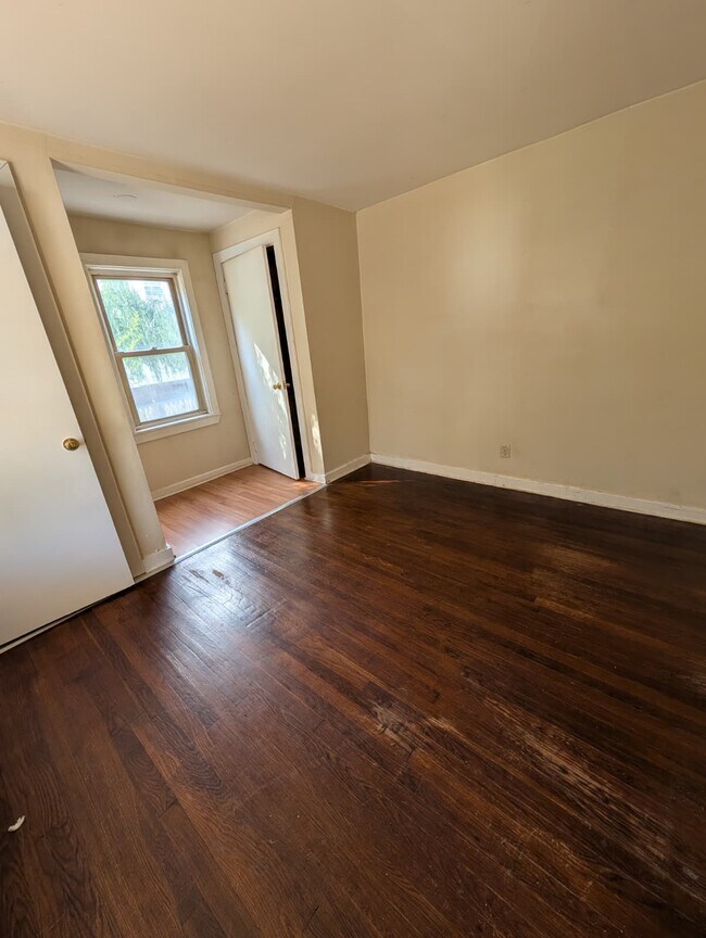 81 Sylvan Ave Unit 1