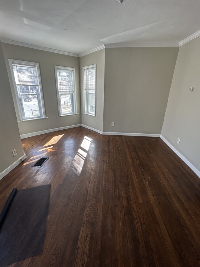 Photo - 40 Hurd St
