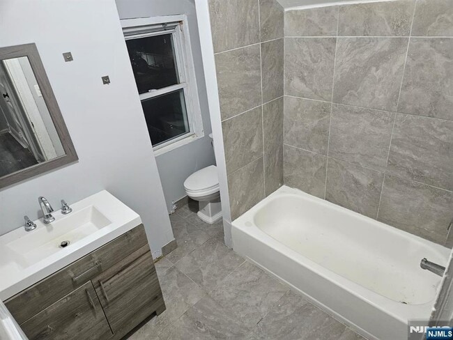 Building Photo - 467 Park Ave Unit 467 Rental