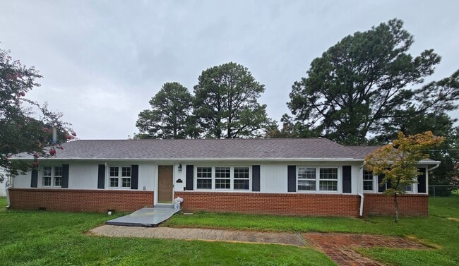 4 bedroom house in Hopewell - 4 bedroom house in Hopewell