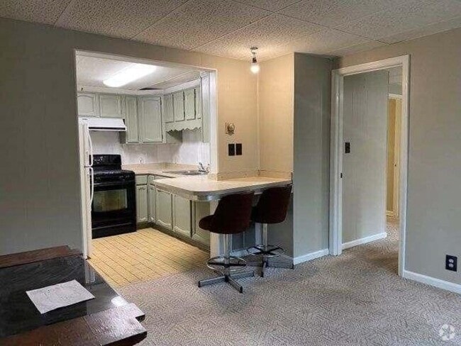 Building Photo - 2072 E Roxboro Rd NE Rental
