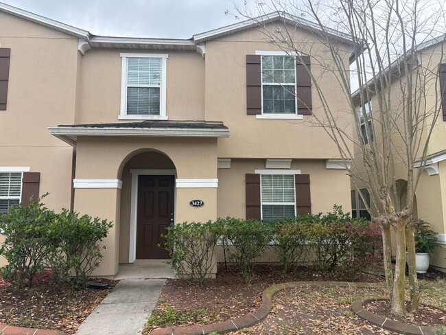 Building Photo - Great Townhome in Oakleaf with Garage!