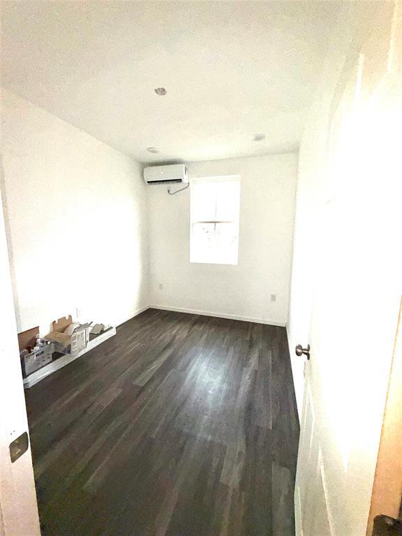 Photo - 145 Campion Ln