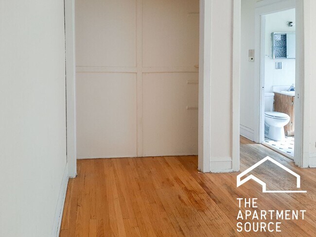 Photo - 516 W Cornelia Ave Unit 307