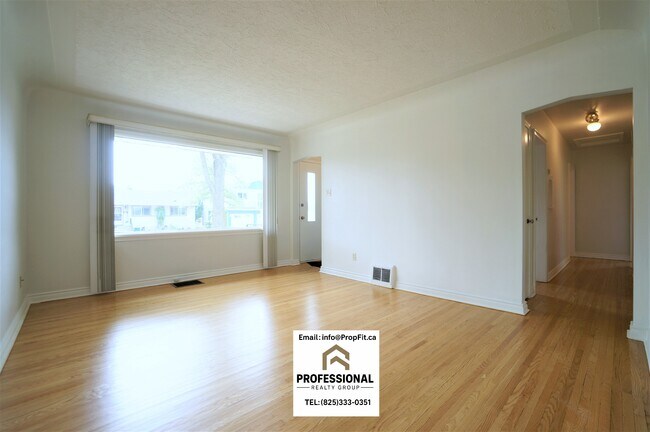 Photo - 14604 110A Av NW