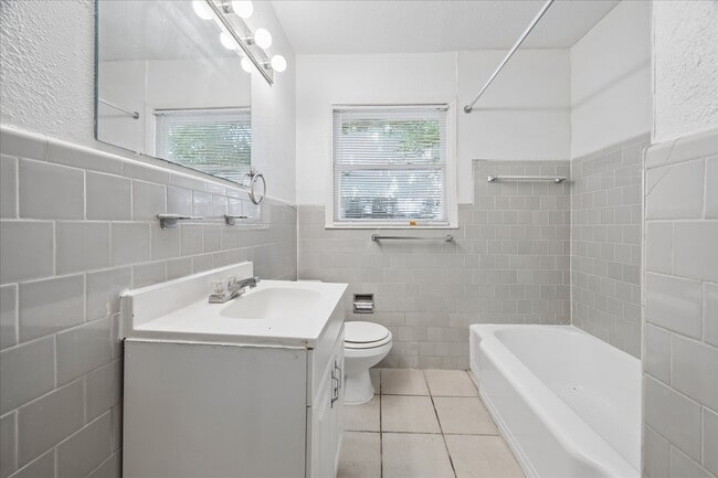 Photo - 4022 Woodcraft St
