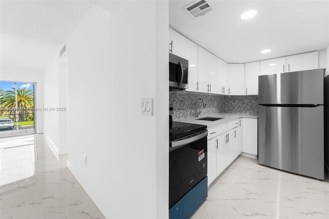 Photo - 8764 SW 12th St Unidad 203