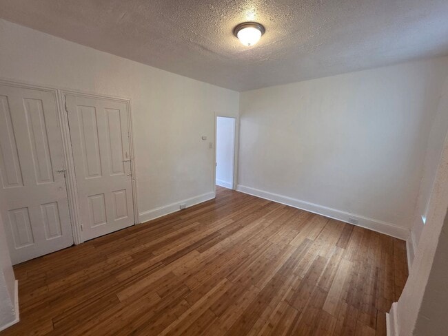 Photo - 916 N Spruce St