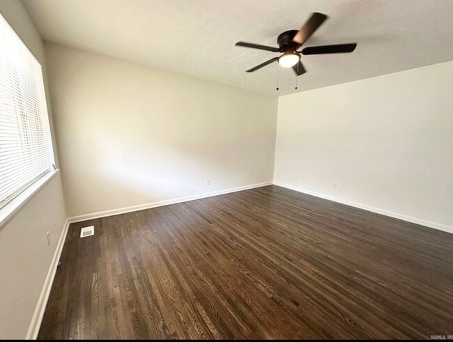 Photo - 702 E Military Dr