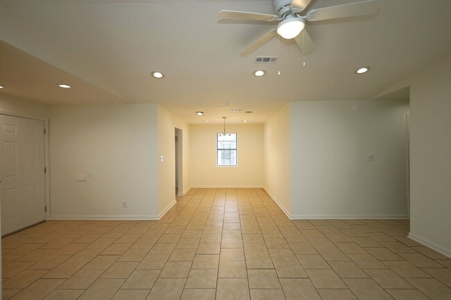 Photo - 2816 Kirkwood Cir