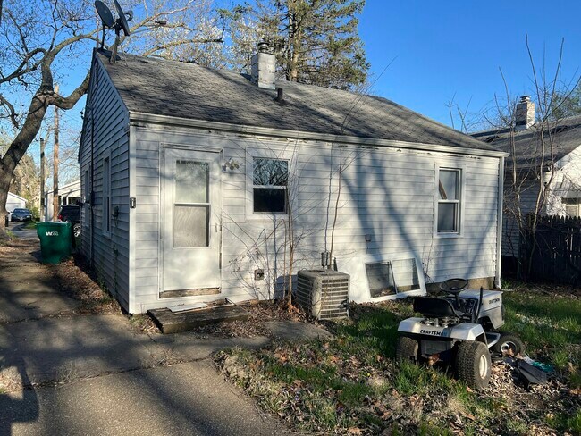 Photo - 849 South Belmont Avenue