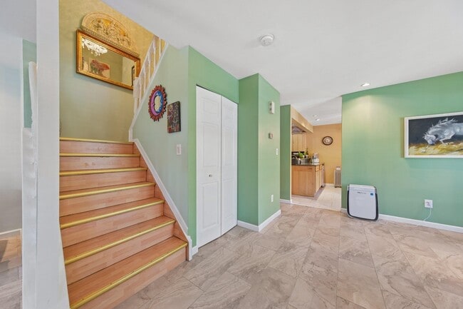 Photo - 212 Westchester Ct