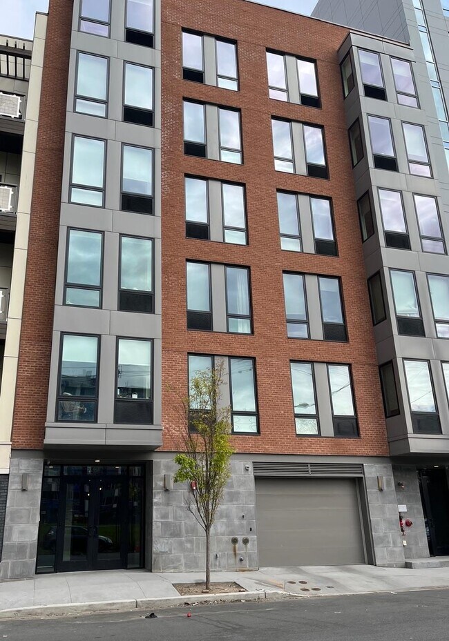 Photo - 323 Pine St Unidad 330