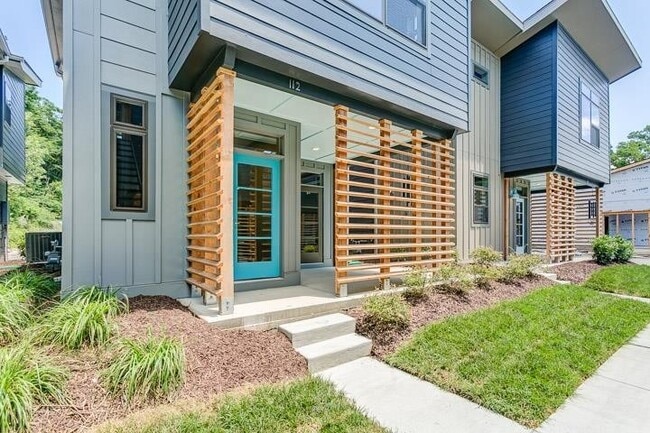 Building Photo - Contemporary East Nashville Home.   MOVE IN SPECIAL $500 OFF ONE MONTH'S RENT