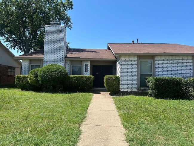 Building Photo - 10238 White Elm Rd Rental