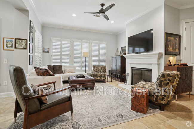 Building Photo - 990 Stanford Ave Unit Apt 222
