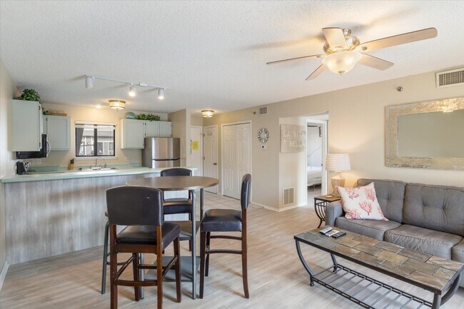 Photo - 611 Lazy Days Rd