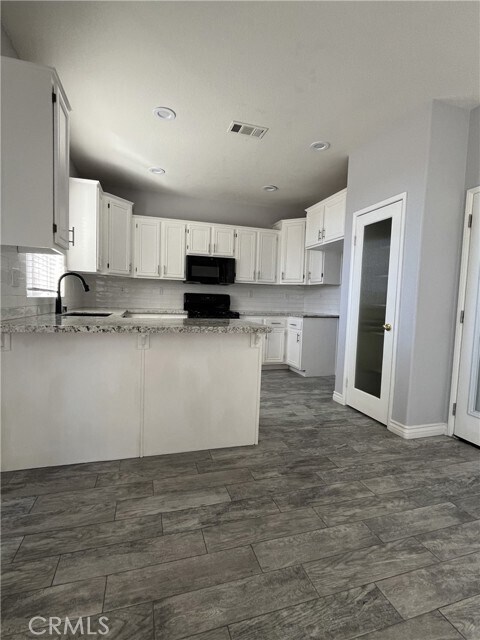 Photo - 33420 Wallace Way