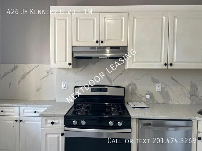 Photo - 426 John F. Kennedy Blvd Unidad 1M