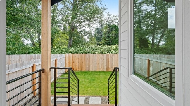 Photo - 205 W Harriman St