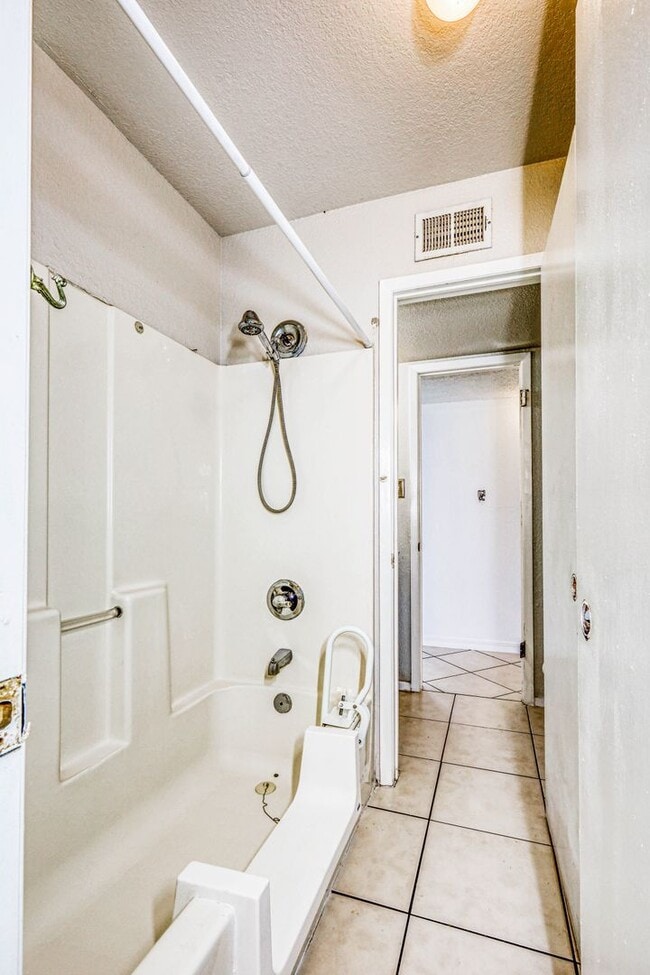 Photo - Beautiful home with 3 beds and 1.5 baths