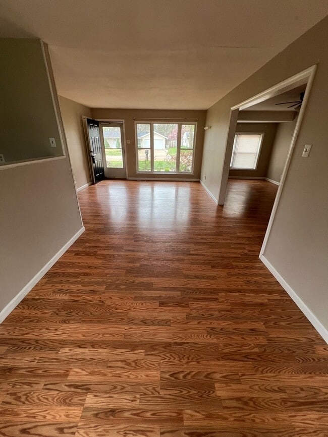 Photo - 304 Brightsand Ct