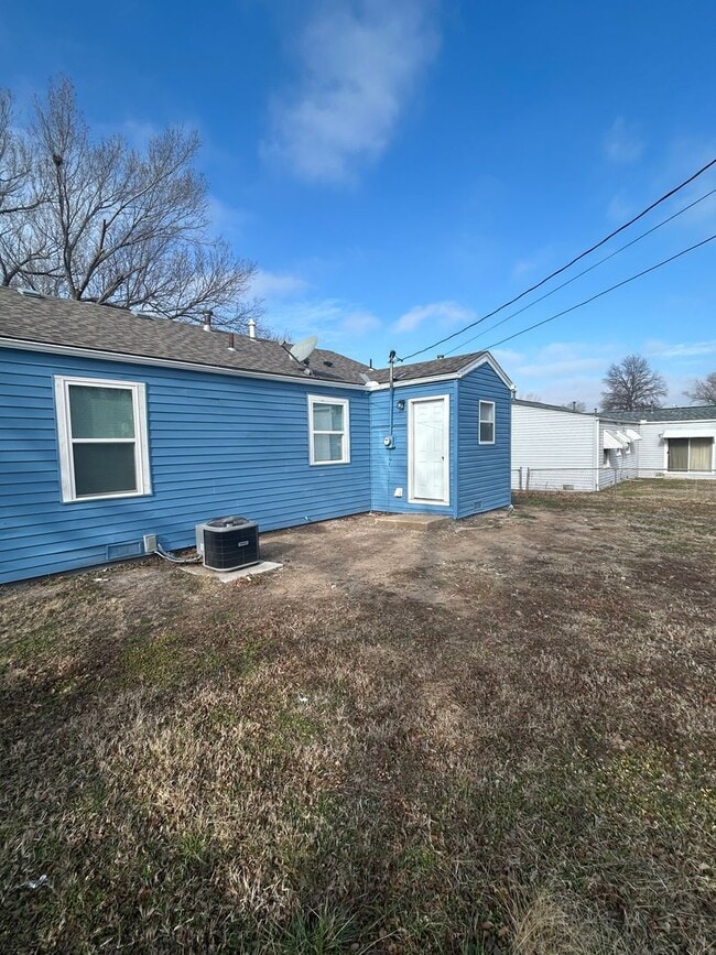 Photo - 2336 N Estelle Ave