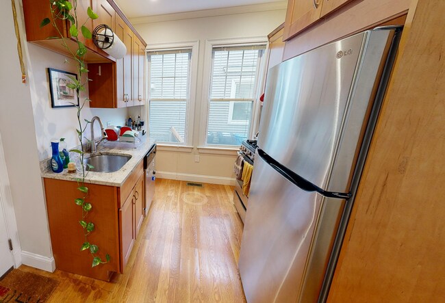 Photo - 2 Marney St Unit 1