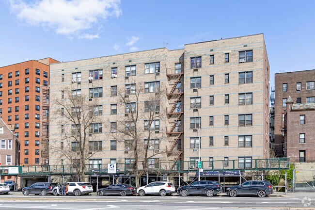 Photo - 3184 Grand Concourse