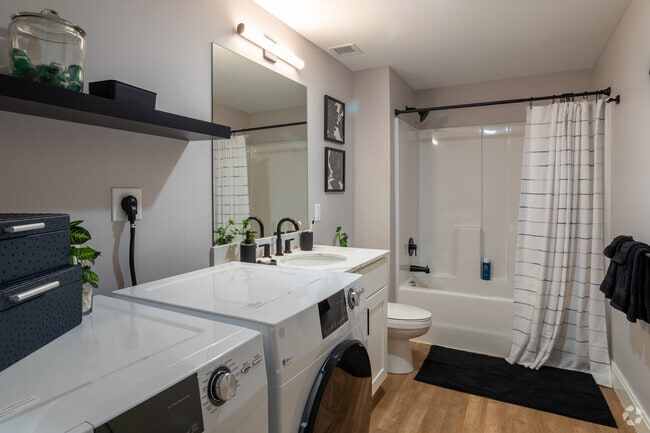 2BR, 1BA - 994sf