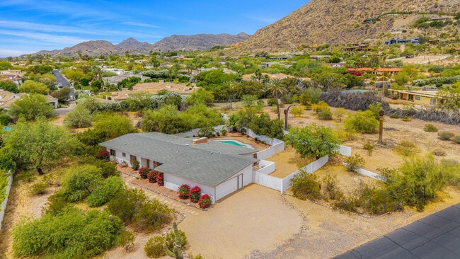 Building Photo - 6724 N 58th Pl