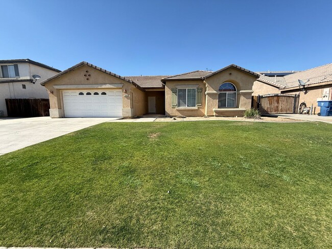Beautiful 4 Bedroom in NW! - Beautiful 4 Bedroom in NW! Casa