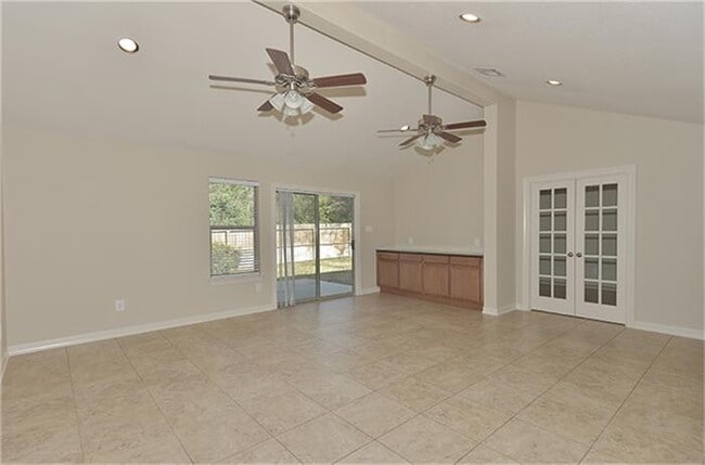 Photo - 81 Yewleaf Dr