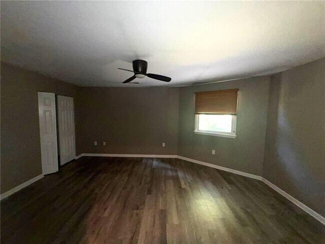 Photo - 108 Valley Brook Rd