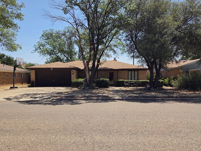 Building Photo - 810 Mimosa Ave