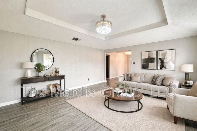 Photo - 923 Wayne Ave