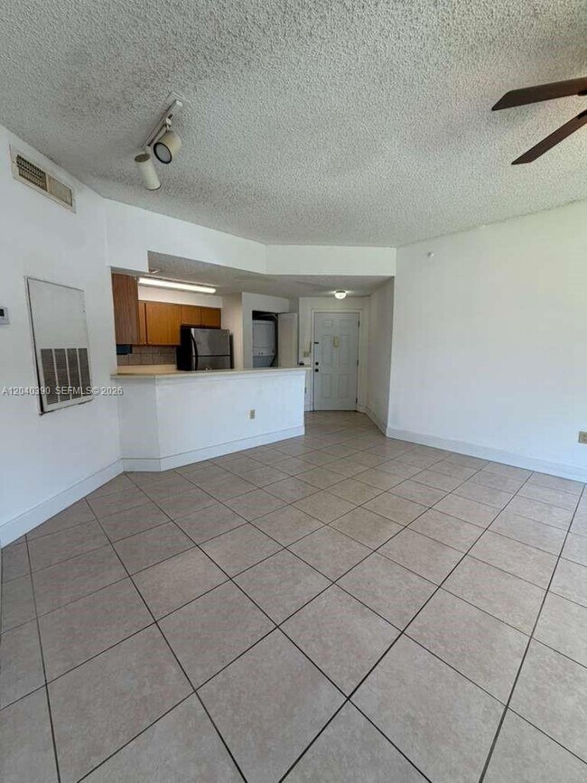 Photo - 2550 SW 18th Terrace Unidad 2201