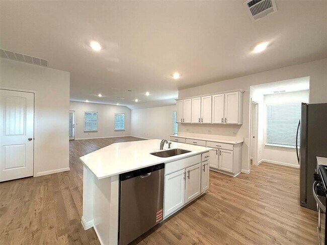 Photo - 1917 Buntline Hitch Dr