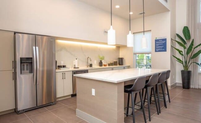 Building Photo - 1 bedroom in Sugar Land TX 77498 Unit 1047