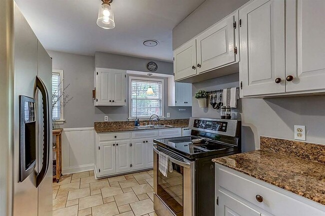Photo - 1663 Estate Dr