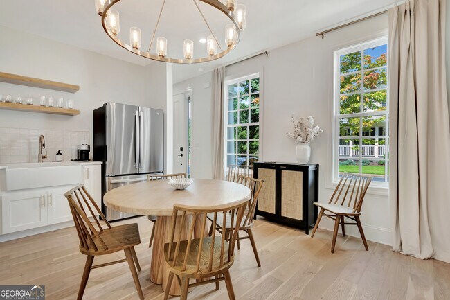 Photo - 11 Bourbon St