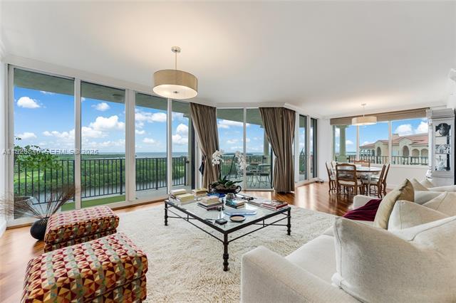 Building Photo - 13627 Deering Bay Dr Unit 1004