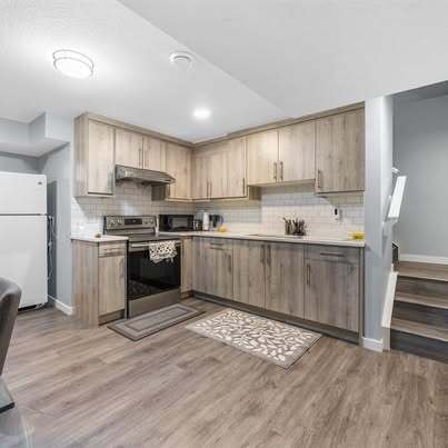 Photo - 124 Savanna Dr NE